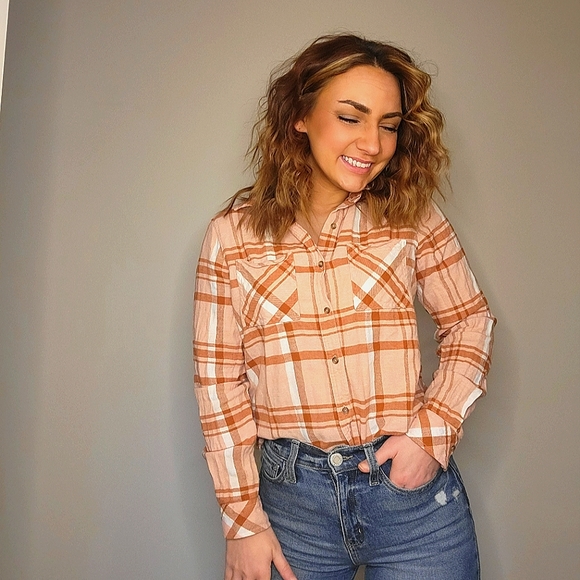 Universal Thread Flannel - Picture 3 of 3